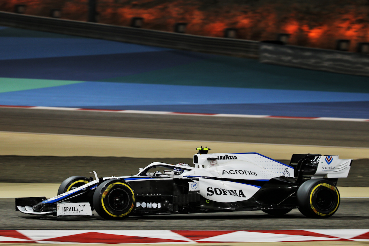 GP BAHRAIN, Nicholas Latifi (CDN) Williams Racing FW43.
29.11.2020. Formula 1 World Championship, Rd 15, Bahrain Grand Prix, Sakhir, Bahrain, Gara Day.
- www.xpbimages.com, EMail: requests@xpbimages.com © Copyright: Batchelor / XPB Images