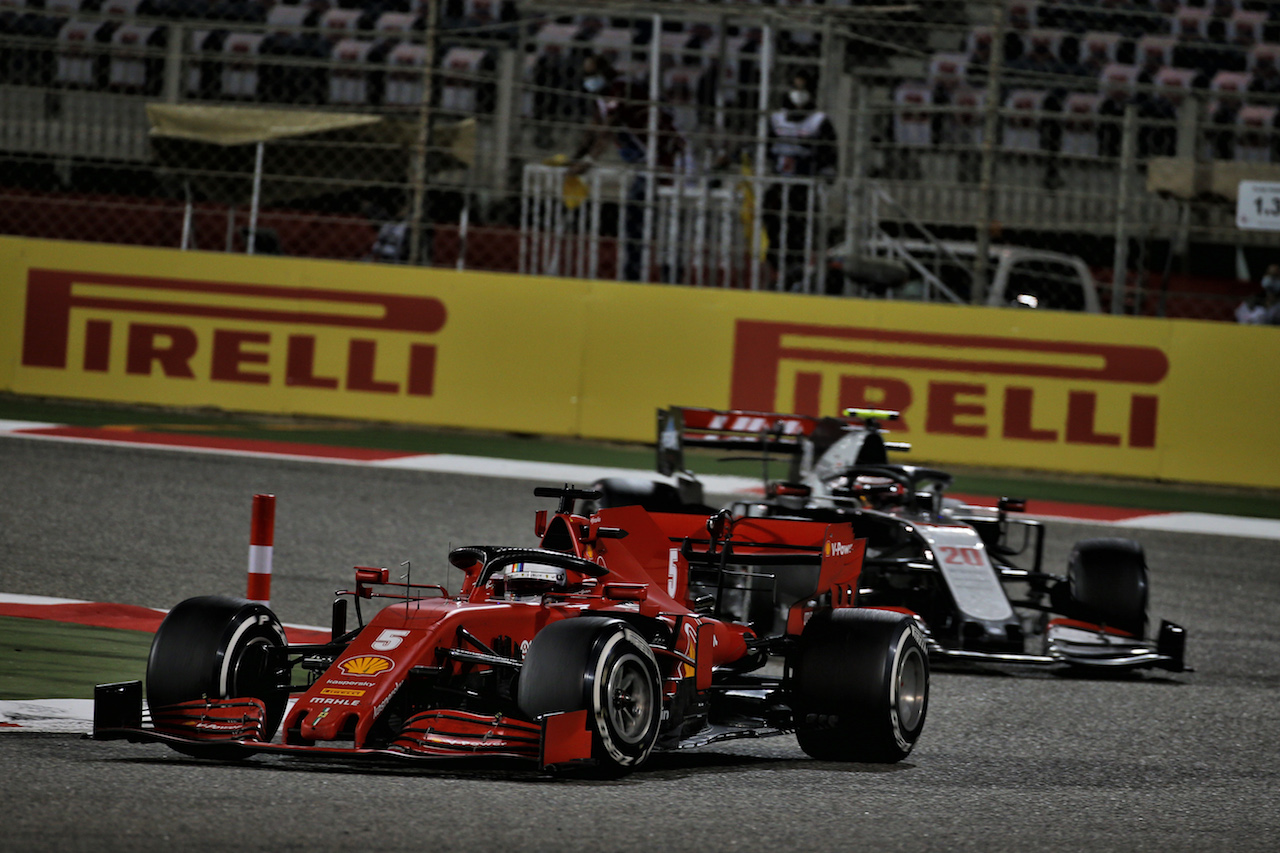 GP BAHRAIN, Sebastian Vettel (GER) Ferrari SF1000.
29.11.2020. Formula 1 World Championship, Rd 15, Bahrain Grand Prix, Sakhir, Bahrain, Gara Day.
- www.xpbimages.com, EMail: requests@xpbimages.com © Copyright: Batchelor / XPB Images