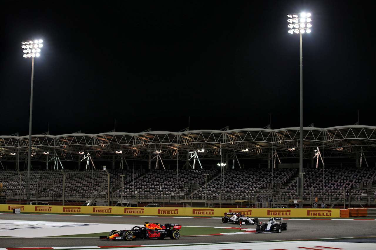 GP BAHRAIN, Max Verstappen (NLD) Red Bull Racing RB16.
29.11.2020. Formula 1 World Championship, Rd 15, Bahrain Grand Prix, Sakhir, Bahrain, Gara Day.
- www.xpbimages.com, EMail: requests@xpbimages.com © Copyright: Batchelor / XPB Images