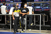 GP BAHRAIN, Daniel Ricciardo (AUS) Renault F1 Team with Karel Loos (BEL) Renault F1 Team Gara Engineer in the pits while the race is stopped.
29.11.2020. Formula 1 World Championship, Rd 15, Bahrain Grand Prix, Sakhir, Bahrain, Gara Day.
- www.xpbimages.com, EMail: requests@xpbimages.com © Copyright: Charniaux / XPB Images