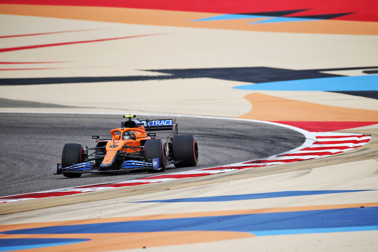 GP BAHRAIN, Lando Norris (GBR) McLaren MCL35.
28.11.2020. Formula 1 World Championship, Rd 15, Bahrain Grand Prix, Sakhir, Bahrain, Qualifiche Day.
- www.xpbimages.com, EMail: requests@xpbimages.com © Copyright: Batchelor / XPB Images