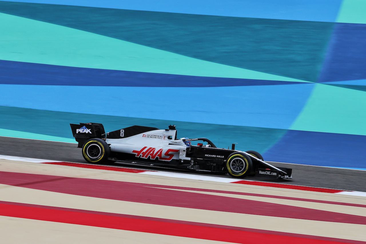 GP BAHRAIN, Romain Grosjean (FRA) Haas F1 Team VF-20.
27.11.2020. Formula 1 World Championship, Rd 15, Bahrain Grand Prix, Sakhir, Bahrain, Practice Day
- www.xpbimages.com, EMail: requests@xpbimages.com © Copyright: Batchelor / XPB Images