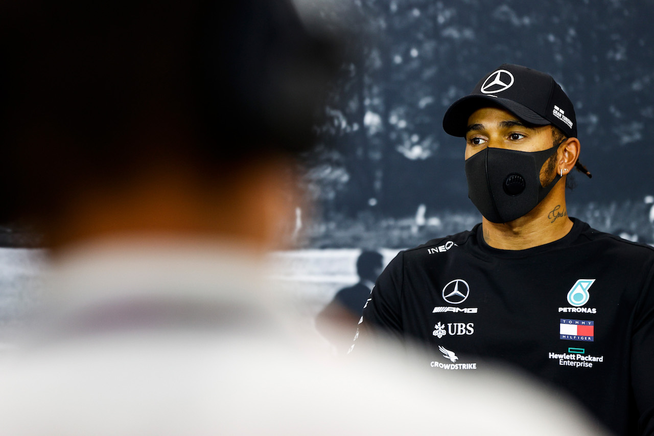 GP BELGIO, Lewis Hamilton (GBR) Mercedes AMG F1 in the post qualifying FIA Press Conference.
29.08.2020. Formula 1 World Championship, Rd 7, Belgian Grand Prix, Spa Francorchamps, Belgium, Qualifiche Day.
- www.xpbimages.com, EMail: requests@xpbimages.com - copy of publication required for printed pictures. Every used picture is fee-liable. © Copyright: FIA Pool Image for Editorial Use Only