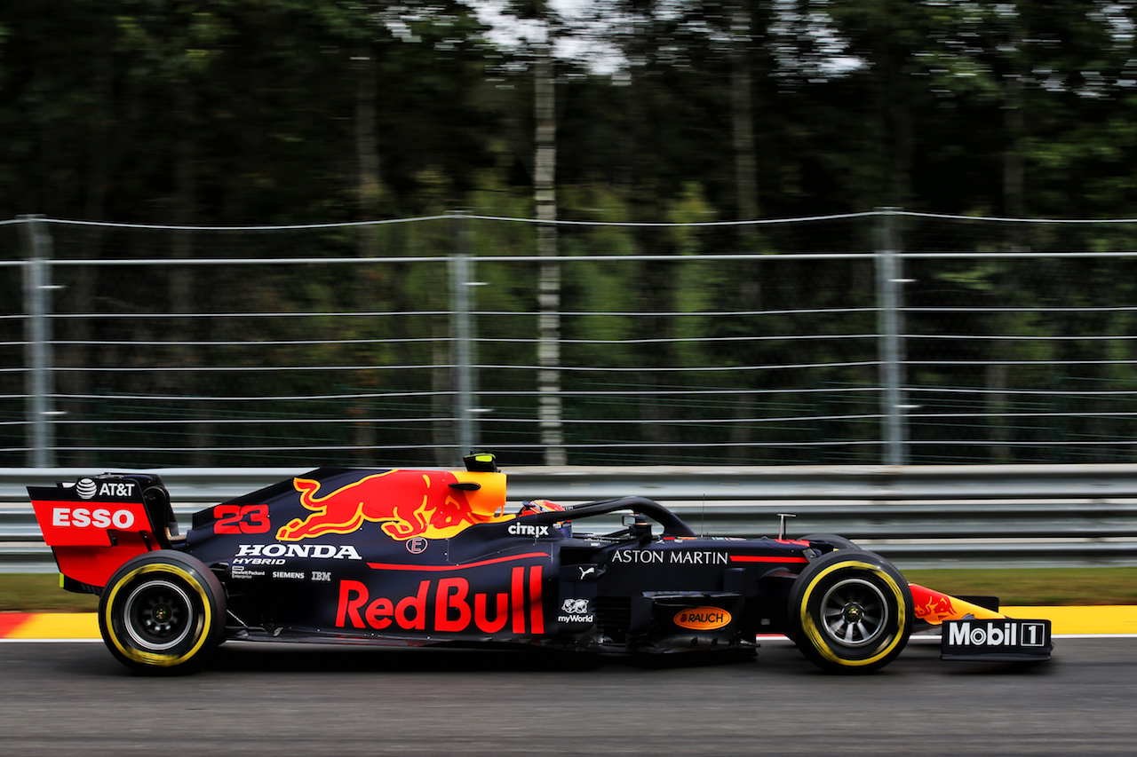 GP BELGIO, Alexander Albon (THA) Red Bull Racing RB16.
28.08.2020. Formula 1 World Championship, Rd 7, Belgian Grand Prix, Spa Francorchamps, Belgium, Practice Day.
- www.xpbimages.com, EMail: requests@xpbimages.com © Copyright: Batchelor / XPB Images