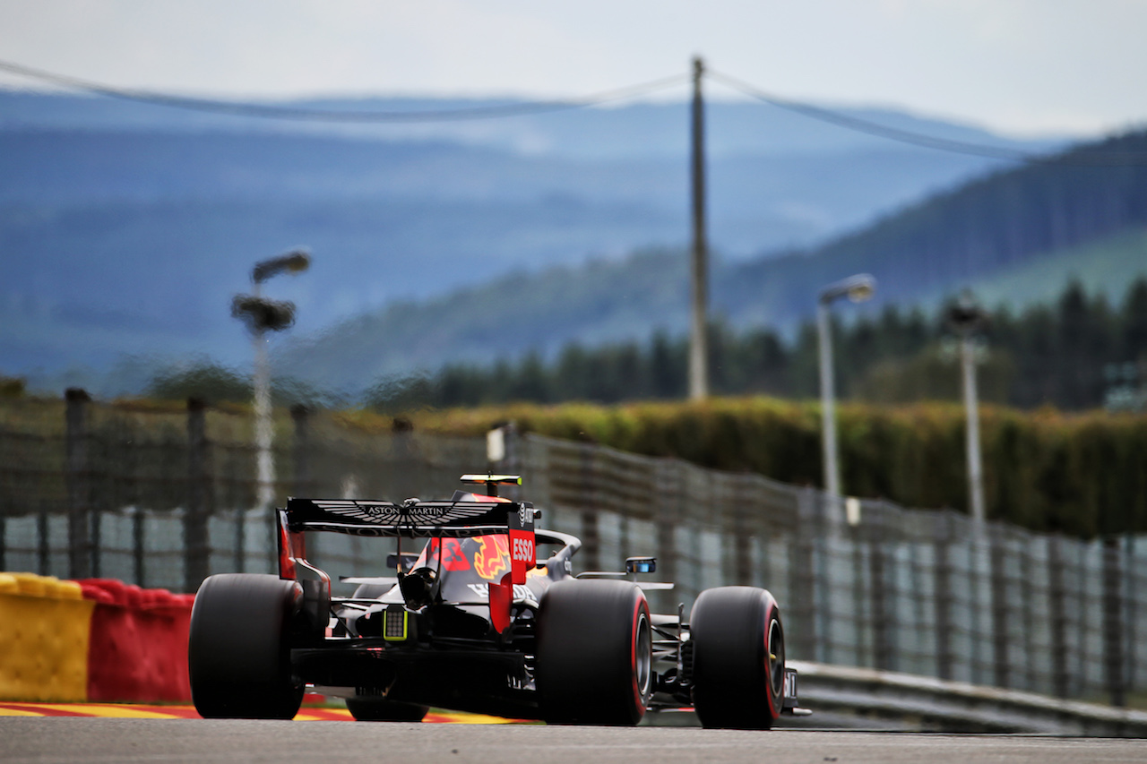 GP BELGIO, Alexander Albon (THA) Red Bull Racing RB16.
28.08.2020. Formula 1 World Championship, Rd 7, Belgian Grand Prix, Spa Francorchamps, Belgium, Practice Day.
- www.xpbimages.com, EMail: requests@xpbimages.com © Copyright: Batchelor / XPB Images
