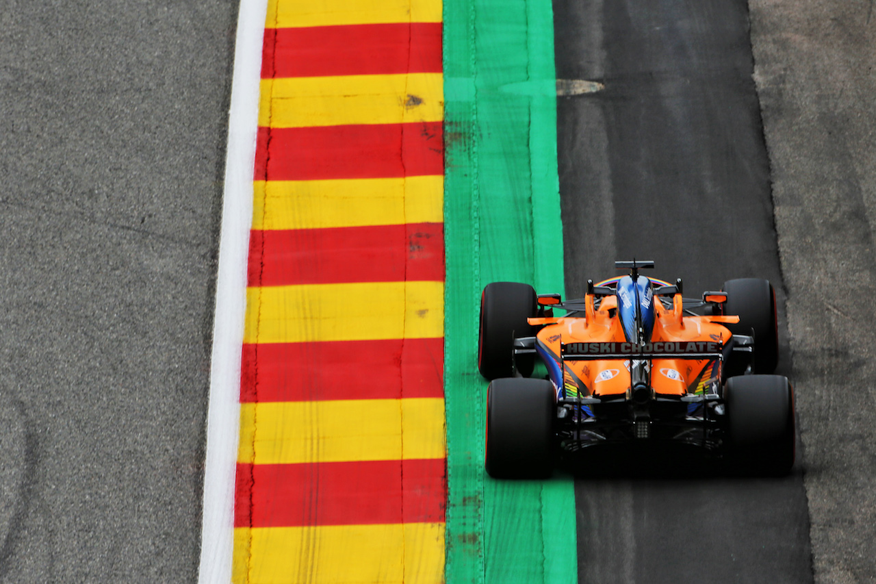 GP BELGIO, Carlos Sainz Jr (ESP) McLaren MCL35.
28.08.2020. Formula 1 World Championship, Rd 7, Belgian Grand Prix, Spa Francorchamps, Belgium, Practice Day.
- www.xpbimages.com, EMail: requests@xpbimages.com - copy of publication required for printed pictures. Every used picture is fee-liable. © Copyright: Charniaux / XPB Images