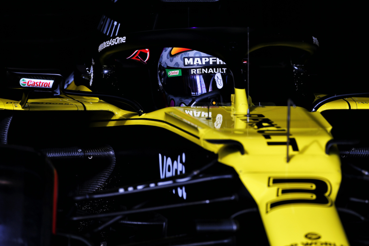 GP EIFEL, Daniel Ricciardo (AUS) Renault F1 Team RS20.
10.10.2020. Formula 1 World Championship, Rd 11, Eifel Grand Prix, Nurbugring, Germany, Qualifiche Day.
- www.xpbimages.com, EMail: requests@xpbimages.com © Copyright: Moy / XPB Images