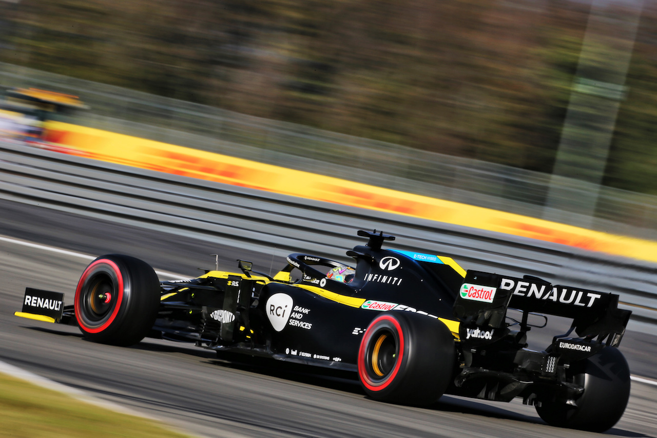 GP EIFEL, Daniel Ricciardo (AUS) Renault F1 Team RS20.
10.10.2020. Formula 1 World Championship, Rd 11, Eifel Grand Prix, Nurbugring, Germany, Qualifiche Day.
- www.xpbimages.com, EMail: requests@xpbimages.com © Copyright: Charniaux / XPB Images