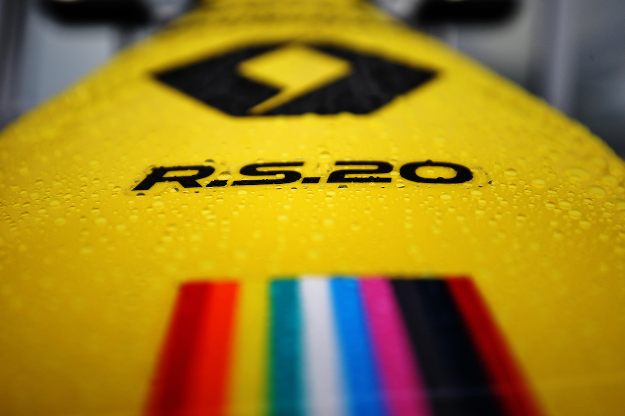 GP EIFEL, Renault F1 Team RS20 nosecone.
09.10.2020. Formula 1 World Championship, Rd 11, Eifel Grand Prix, Nurbugring, Germany, Practice Day.
- www.xpbimages.com, EMail: requests@xpbimages.com © Copyright: Moy / XPB Images