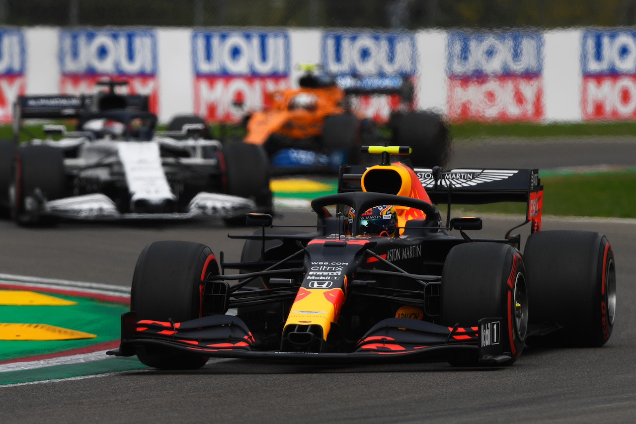 GP EMILIA ROMAGNA, Alexander Albon (THA) Red Bull Racing RB16.
01.11.2020. Formula 1 World Championship, Rd 13, Emilia Romagna Grand Prix, Imola, Italy, Gara Day.
- www.xpbimages.com, EMail: requests@xpbimages.com © Copyright: FIA Pool Image for Editorial Use Only