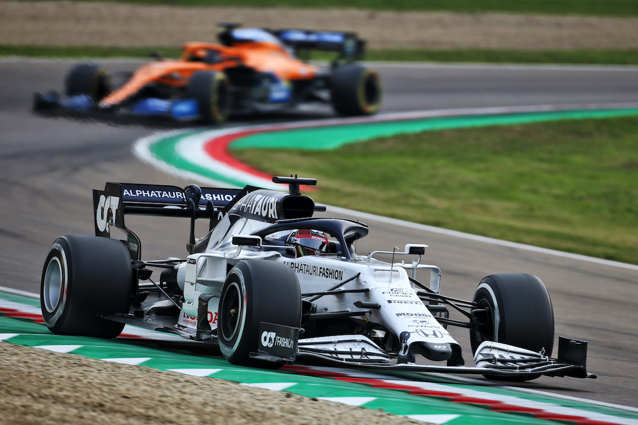 GP EMILIA ROMAGNA, Daniil Kvyat (RUS) AlphaTauri AT01.
01.11.2020. Formula 1 World Championship, Rd 13, Emilia Romagna Grand Prix, Imola, Italy, Gara Day.
- www.xpbimages.com, EMail: requests@xpbimages.com © Copyright: Charniaux / XPB Images