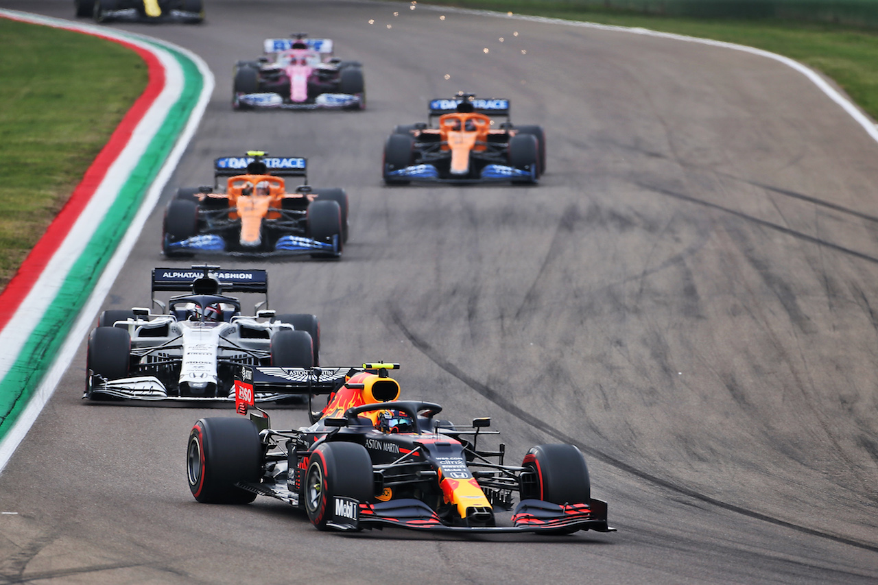 GP EMILIA ROMAGNA, Alexander Albon (THA) Red Bull Racing RB16.
01.11.2020. Formula 1 World Championship, Rd 13, Emilia Romagna Grand Prix, Imola, Italy, Gara Day.
- www.xpbimages.com, EMail: requests@xpbimages.com © Copyright: Charniaux / XPB Images