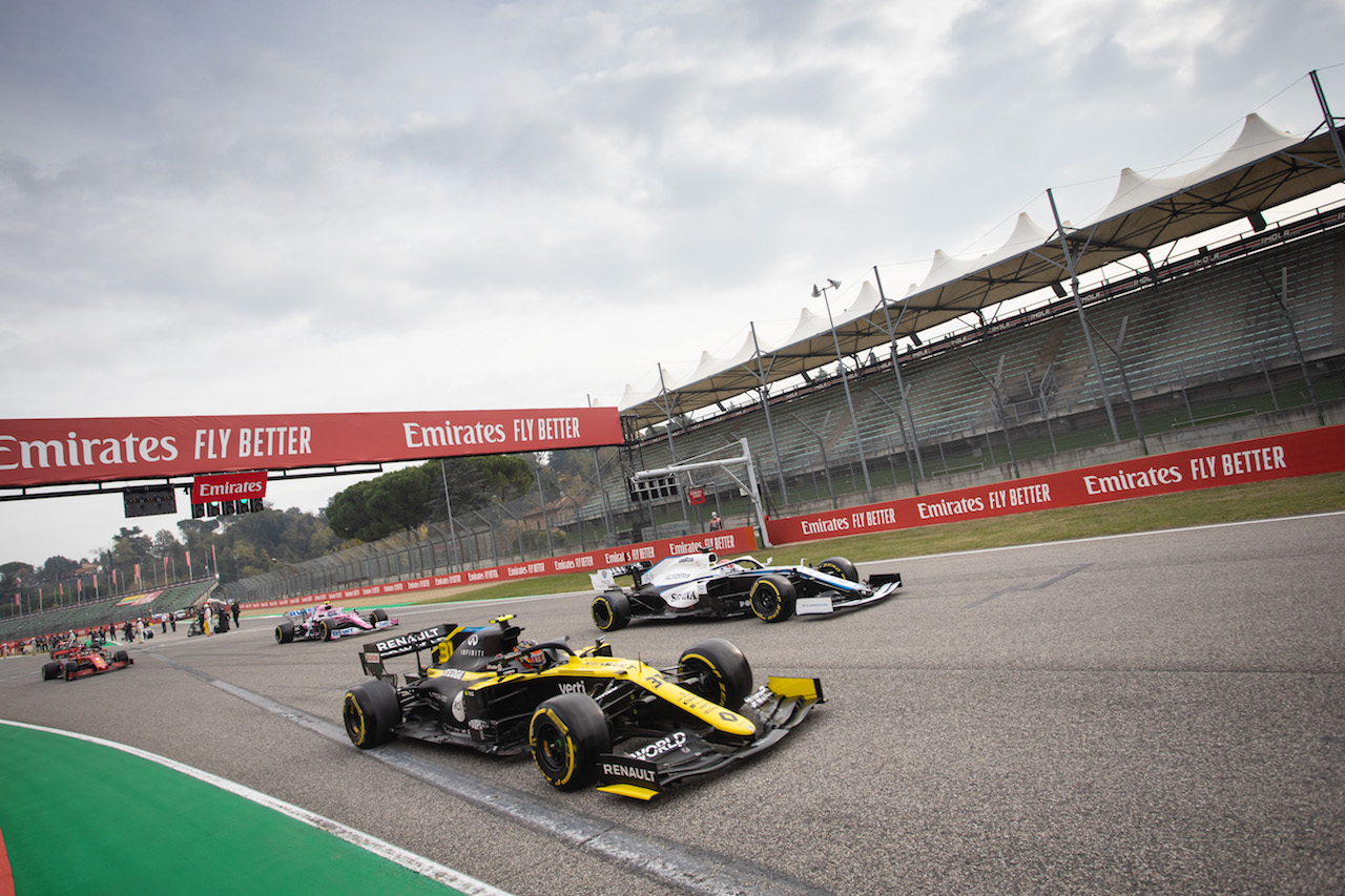 GP EMILIA ROMAGNA, Esteban Ocon (FRA) Renault F1 Team RS20.
01.11.2020. Formula 1 World Championship, Rd 13, Emilia Romagna Grand Prix, Imola, Italy, Gara Day.
- www.xpbimages.com, EMail: requests@xpbimages.com © Copyright: Bearne / XPB Images