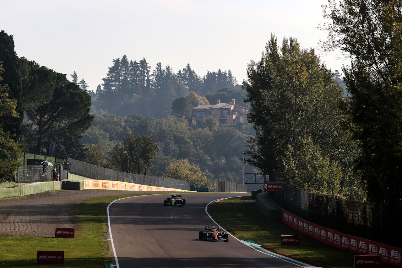 GP EMILIA ROMAGNA, Lando Norris (GBR), McLaren F1 Team 
31.10.2020. Formula 1 World Championship, Rd 13, Emilia Romagna Grand Prix, Imola, Italy, Qualifiche Day.
- www.xpbimages.com, EMail: requests@xpbimages.com © Copyright: Charniaux / XPB Images