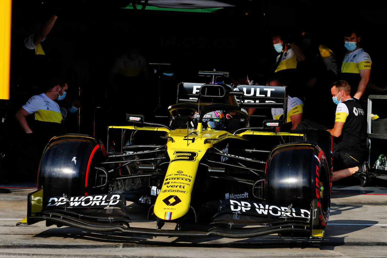 GP EMILIA ROMAGNA, Daniel Ricciardo (AUS) Renault F1 Team RS20.
31.10.2020. Formula 1 World Championship, Rd 13, Emilia Romagna Grand Prix, Imola, Italy, Qualifiche Day.
- www.xpbimages.com, EMail: requests@xpbimages.com © Copyright: Moy / XPB Images