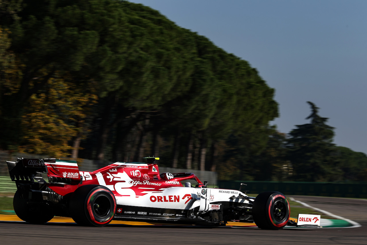 GP EMILIA ROMAGNA, Antonio Giovinazzi (ITA), Alfa Romeo Racing 
31.10.2020. Formula 1 World Championship, Rd 13, Emilia Romagna Grand Prix, Imola, Italy, Qualifiche Day.
- www.xpbimages.com, EMail: requests@xpbimages.com © Copyright: Charniaux / XPB Images