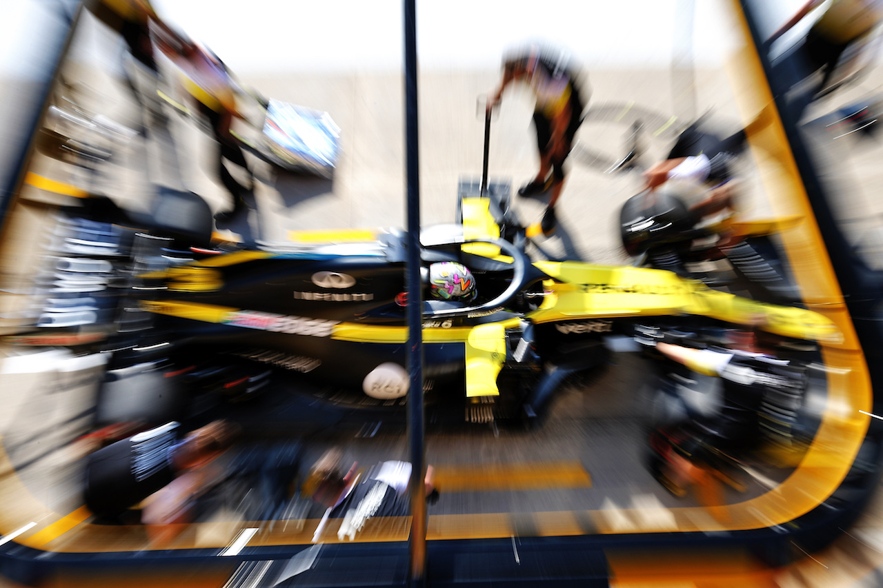 GP EMILIA ROMAGNA, Daniel Ricciardo (AUS) Renault F1 Team RS20.
31.10.2020. Formula 1 World Championship, Rd 13, Emilia Romagna Grand Prix, Imola, Italy, Qualifiche Day.
- www.xpbimages.com, EMail: requests@xpbimages.com © Copyright: Moy / XPB Images