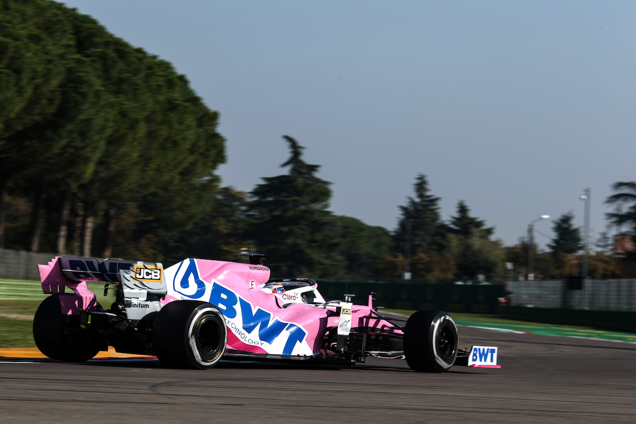 GP EMILIA ROMAGNA, Sergio Perez (MEX), Racing Point 
31.10.2020. Formula 1 World Championship, Rd 13, Emilia Romagna Grand Prix, Imola, Italy, Qualifiche Day.
- www.xpbimages.com, EMail: requests@xpbimages.com ¬© Copyright: Charniaux / XPB Images