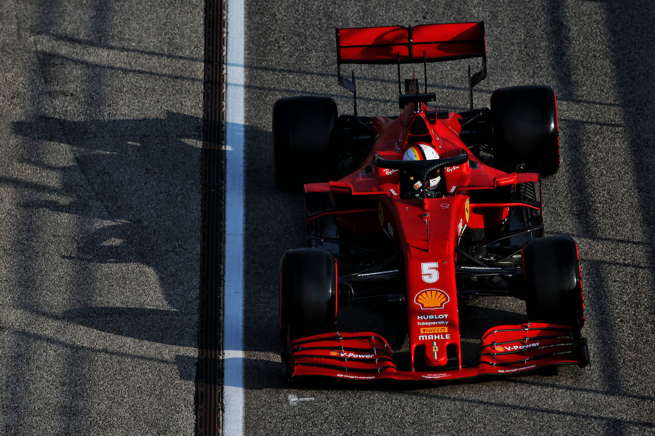 GP EMILIA ROMAGNA, Sebastian Vettel (GER) Ferrari SF1000.
31.10.2020. Formula 1 World Championship, Rd 13, Emilia Romagna Grand Prix, Imola, Italy, Qualifiche Day.
- www.xpbimages.com, EMail: requests@xpbimages.com © Copyright: Batchelor / XPB Images