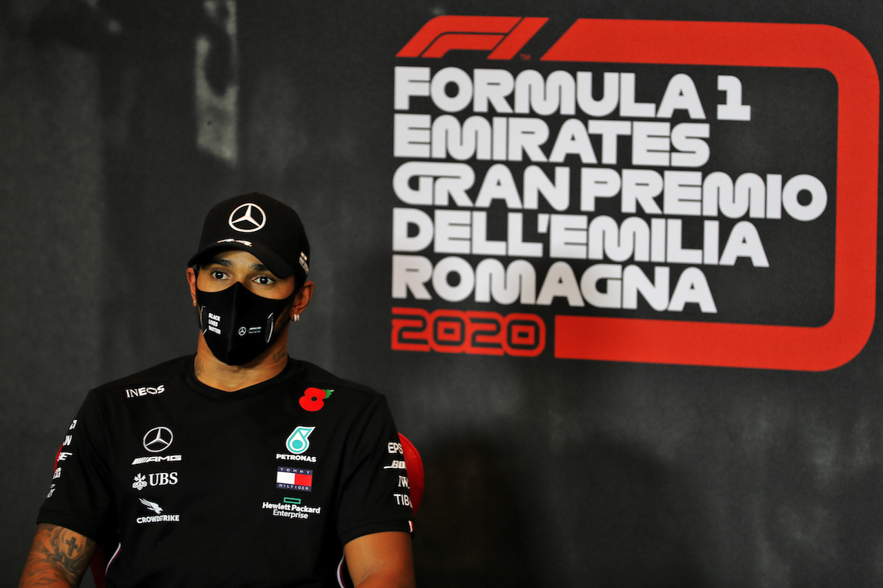 GP EMILIA ROMAGNA, Lewis Hamilton (GBR) Mercedes AMG F1 in the post qualifying FIA Press Conference.
31.10.2020. Formula 1 World Championship, Rd 13, Emilia Romagna Grand Prix, Imola, Italy, Qualifiche Day.
- www.xpbimages.com, EMail: requests@xpbimages.com © Copyright: Batchelor / XPB Images