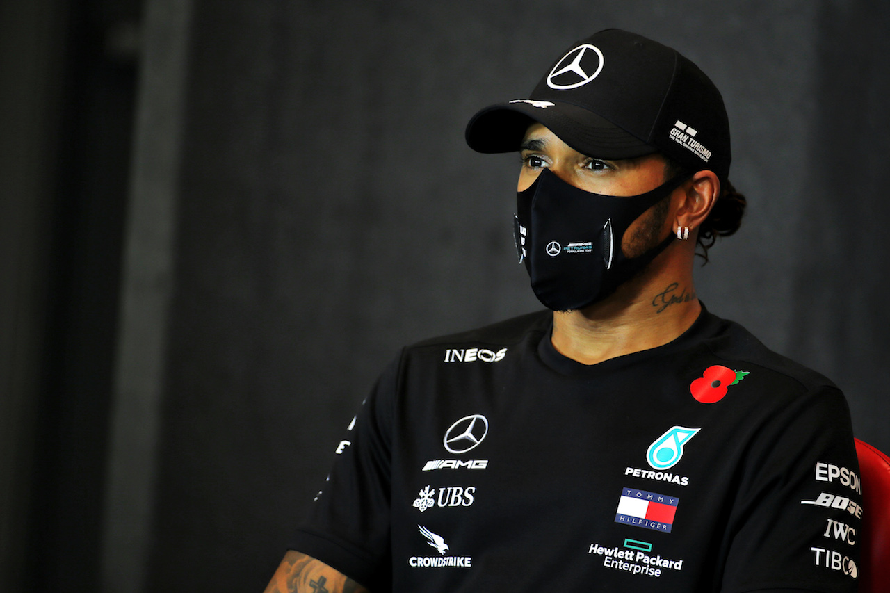 GP EMILIA ROMAGNA, Lewis Hamilton (GBR) Mercedes AMG F1 in the post qualifying FIA Press Conference.
31.10.2020. Formula 1 World Championship, Rd 13, Emilia Romagna Grand Prix, Imola, Italy, Qualifiche Day.
- www.xpbimages.com, EMail: requests@xpbimages.com © Copyright: Batchelor / XPB Images