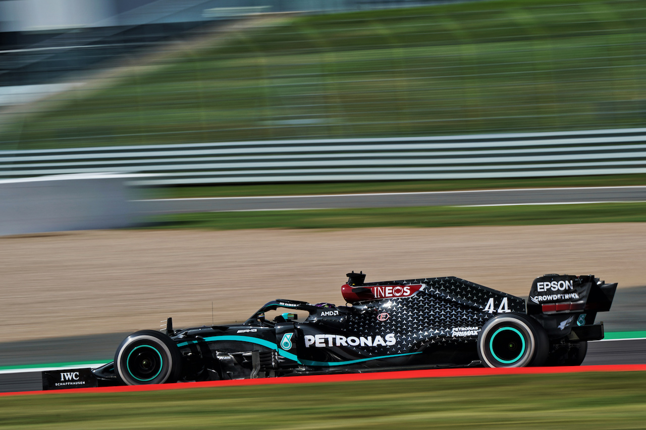 GP GRAN BRETAGNA, Lewis Hamilton (GBR) Mercedes AMG F1 W11.                               
02.08.2020. Formula 1 World Championship, Rd 4, British Grand Prix, Silverstone, England, Gara Day.
- www.xpbimages.com, EMail: requests@xpbimages.com © Copyright: Dungan / XPB Images