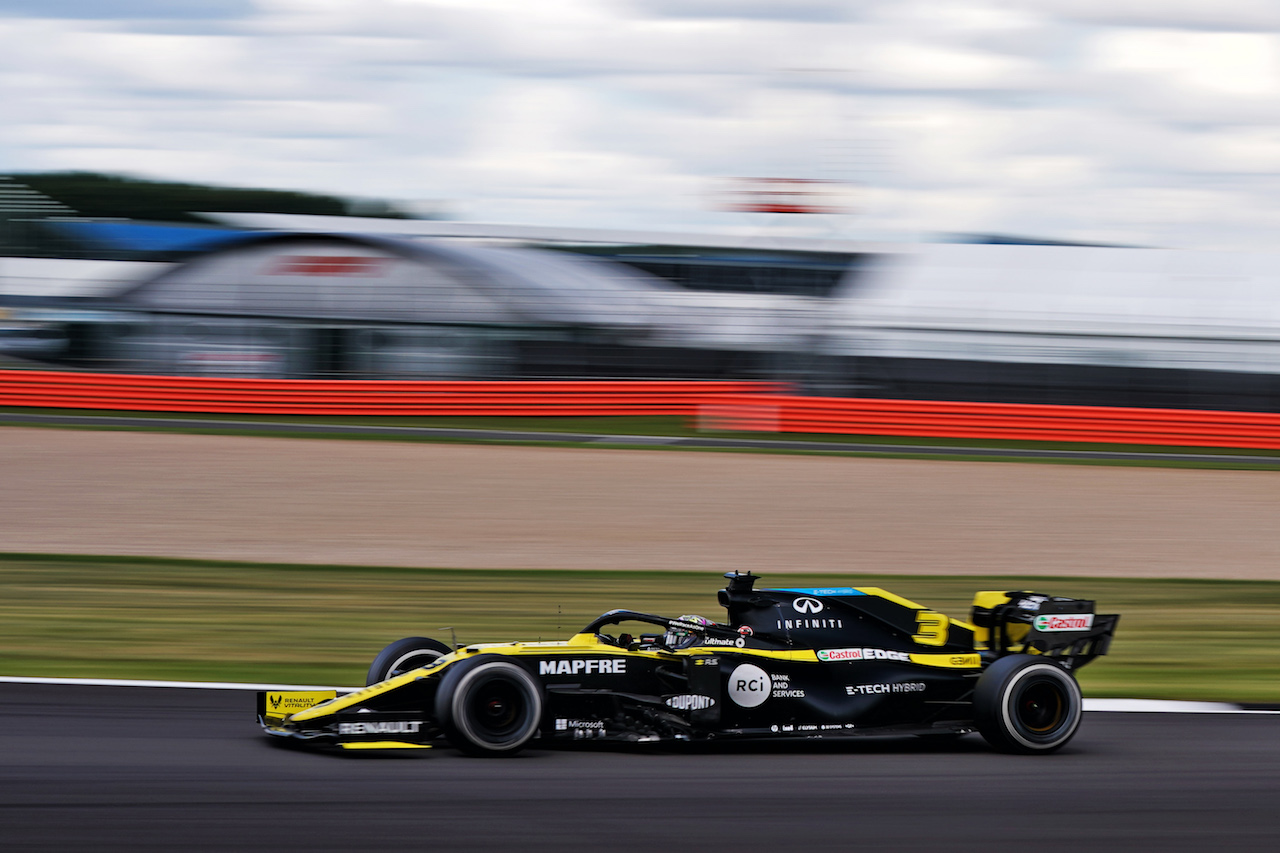 GP GRAN BRETAGNA, Daniel Ricciardo (AUS) Renault F1 Team RS20.                               
02.08.2020. Formula 1 World Championship, Rd 4, British Grand Prix, Silverstone, England, Gara Day.
- www.xpbimages.com, EMail: requests@xpbimages.com © Copyright: Dungan / XPB Images