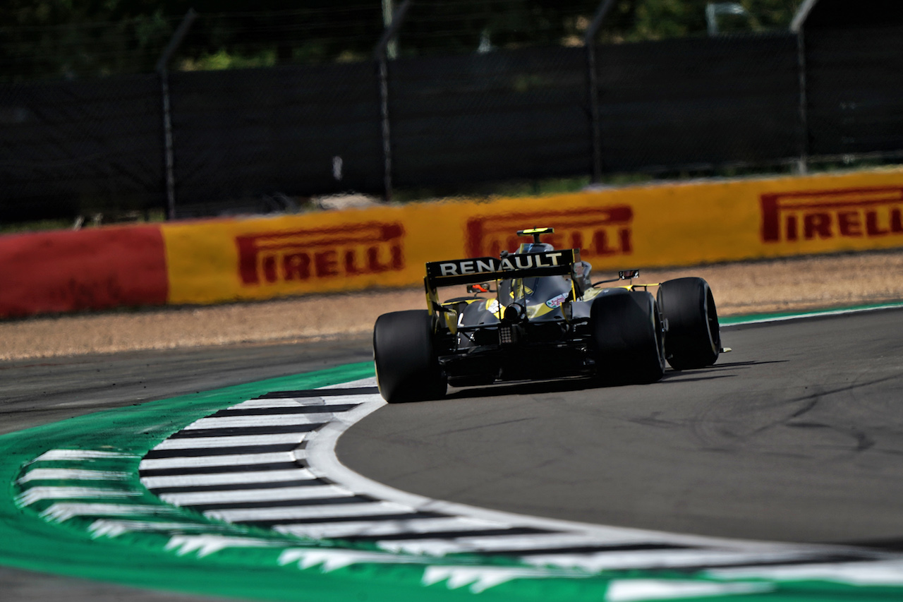 GP GRAN BRETAGNA, Esteban Ocon (FRA) Renault F1 Team RS20.                               
02.08.2020. Formula 1 World Championship, Rd 4, British Grand Prix, Silverstone, England, Gara Day.
- www.xpbimages.com, EMail: requests@xpbimages.com © Copyright: Dungan / XPB Images