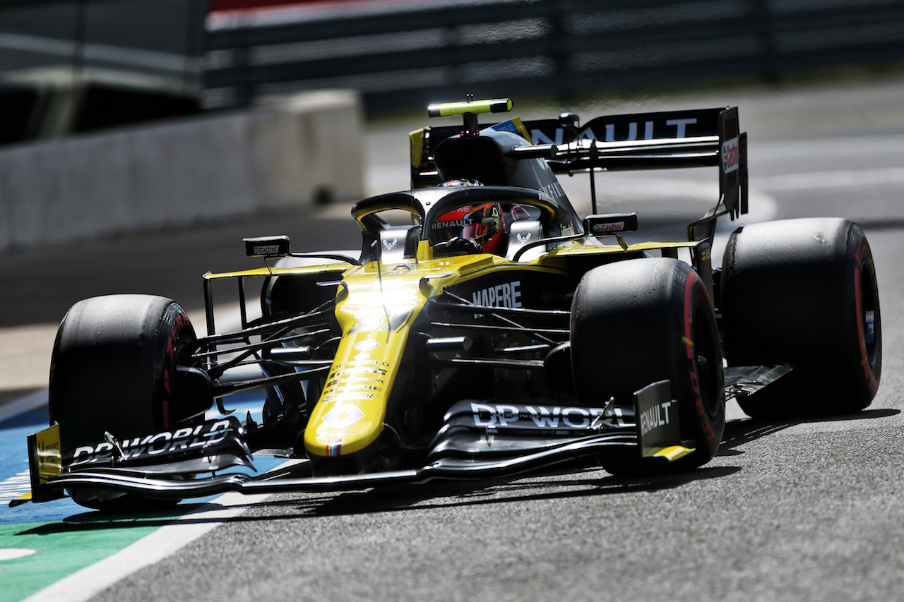 GP GRAN BRETAGNA, Esteban Ocon (FRA) Renault F1 Team RS20.
01.08.2020. Formula 1 World Championship, Rd 4, British Grand Prix, Silverstone, England, Qualifiche Day.
- www.xpbimages.com, EMail: requests@xpbimages.com © Copyright: Moy / XPB Images