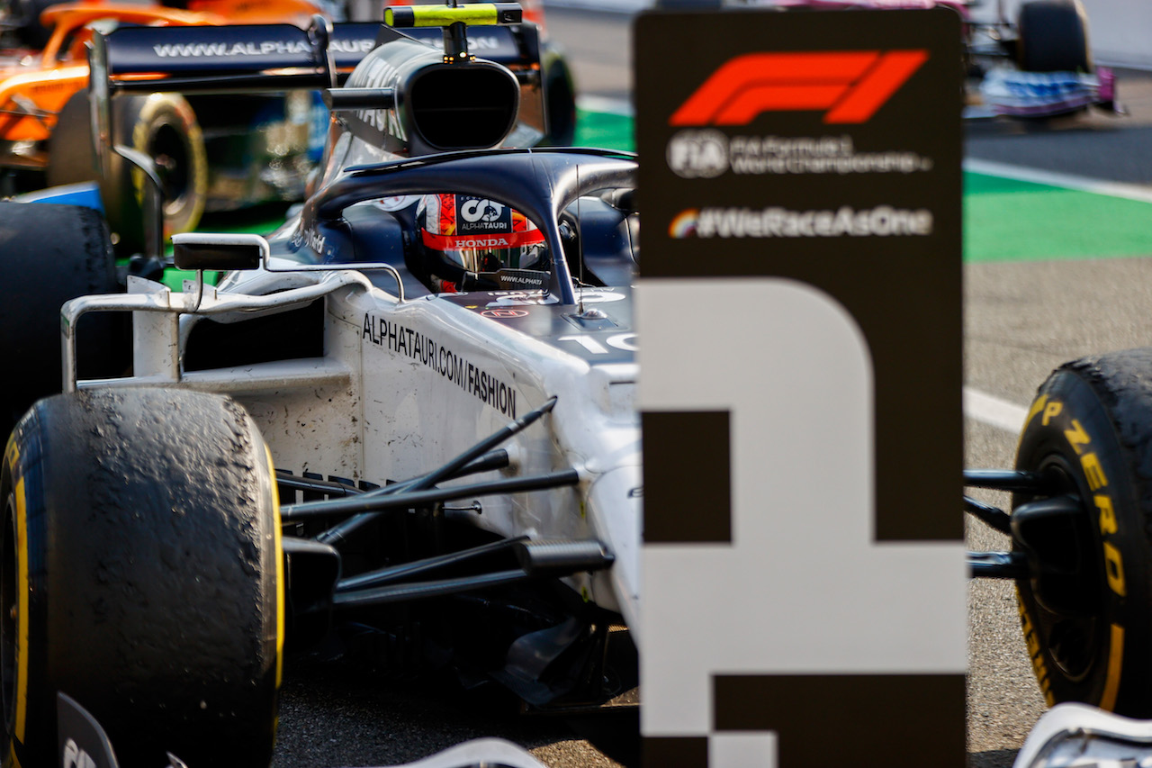 GP ITALIA, Gara winner Pierre Gasly (FRA) AlphaTauri AT01 in parc ferme.
06.09.2020. Formula 1 World Championship, Rd 8, Italian Grand Prix, Monza, Italy, Gara Day.
- www.xpbimages.com, EMail: requests@xpbimages.com - copy of publication required for printed pictures. Every used picture is fee-liable. © Copyright: FIA Pool Image for Editorial Use Only