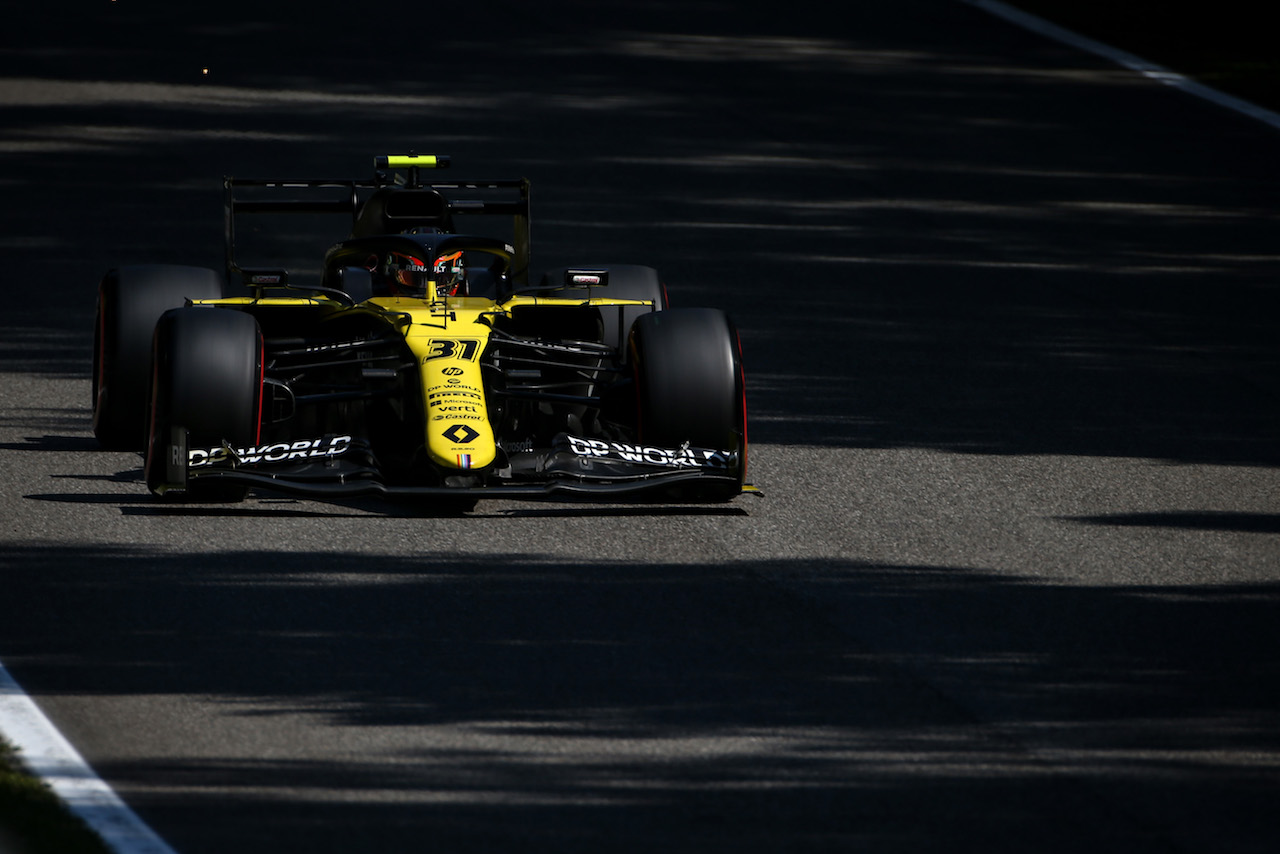 GP ITALIA, Esteban Ocon (FRA), Renault F1 Team 
05.09.2020. Formula 1 World Championship, Rd 8, Italian Grand Prix, Monza, Italy, Qualifiche Day.
- www.xpbimages.com, EMail: requests@xpbimages.com - copy of publication required for printed pictures. Every used picture is fee-liable. © Copyright: Charniaux / XPB Images