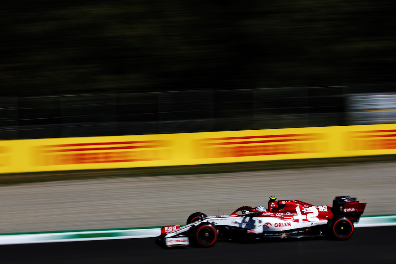 GP ITALIA, Antonio Giovinazzi (ITA) Alfa Romeo Racing C39.
05.09.2020. Formula 1 World Championship, Rd 8, Italian Grand Prix, Monza, Italy, Qualifiche Day.
- www.xpbimages.com, EMail: requests@xpbimages.com - copy of publication required for printed pictures. Every used picture is fee-liable. © Copyright: Charniaux / XPB Images