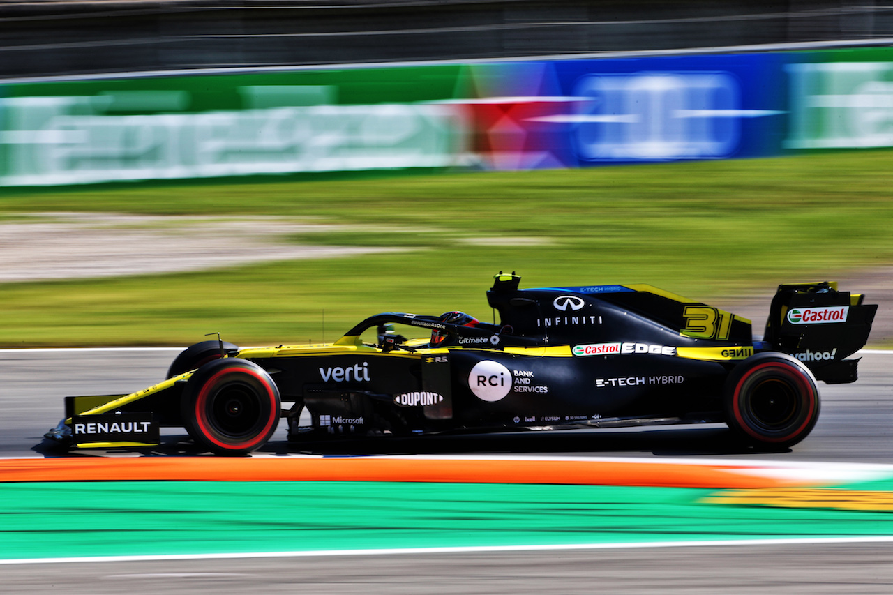 GP ITALIA, Esteban Ocon (FRA) Renault F1 Team RS20.
05.09.2020. Formula 1 World Championship, Rd 8, Italian Grand Prix, Monza, Italy, Qualifiche Day.
- www.xpbimages.com, EMail: requests@xpbimages.com - copy of publication required for printed pictures. Every used picture is fee-liable. © Copyright: Charniaux / XPB Images