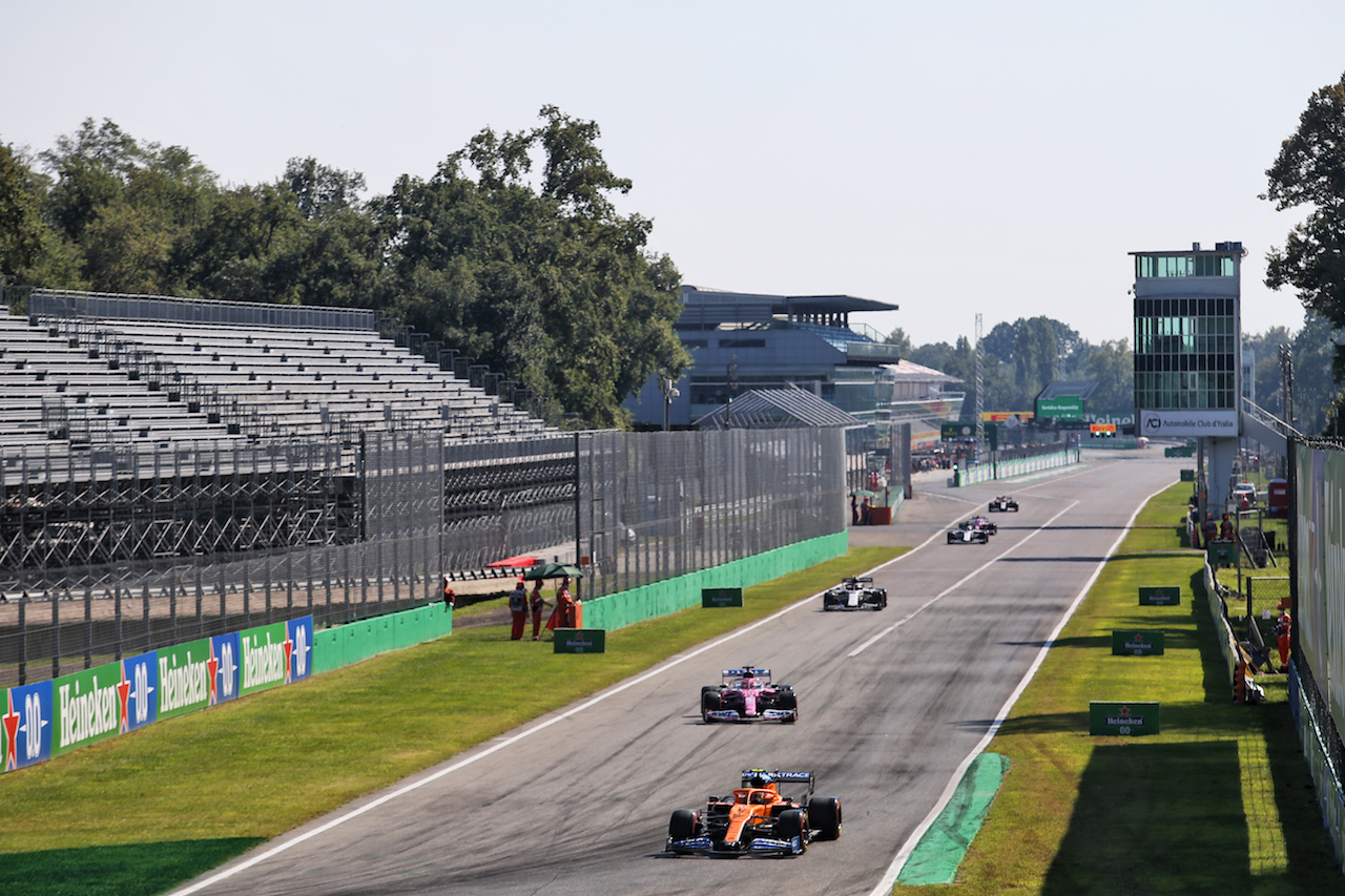 GP ITALIA, Lando Norris (GBR) McLaren MCL35.
05.09.2020. Formula 1 World Championship, Rd 8, Italian Grand Prix, Monza, Italy, Qualifiche Day.
- www.xpbimages.com, EMail: requests@xpbimages.com - copy of publication required for printed pictures. Every used picture is fee-liable. © Copyright: Charniaux / XPB Images