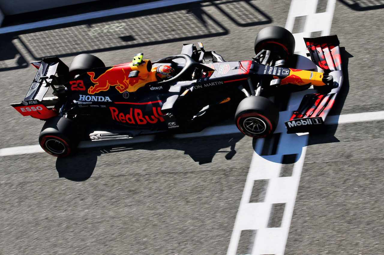 GP ITALIA, Alexander Albon (THA) Red Bull Racing RB16.
05.09.2020. Formula 1 World Championship, Rd 8, Italian Grand Prix, Monza, Italy, Qualifiche Day.
- www.xpbimages.com, EMail: requests@xpbimages.com © Copyright: Batchelor / XPB Images