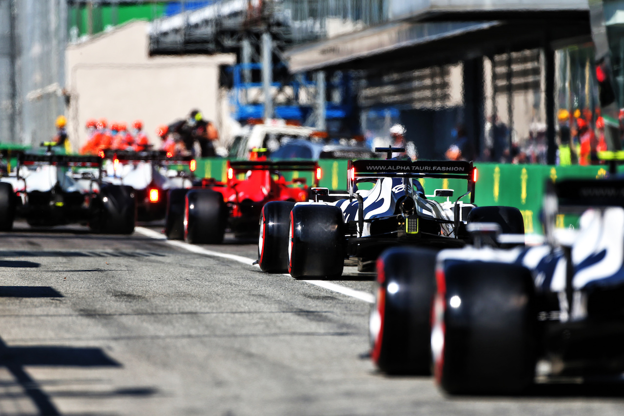 GP ITALIA, Daniil Kvyat (RUS) AlphaTauri AT01 leaves the pits.
05.09.2020. Formula 1 World Championship, Rd 8, Italian Grand Prix, Monza, Italy, Qualifiche Day.
- www.xpbimages.com, EMail: requests@xpbimages.com © Copyright: Moy / XPB Images