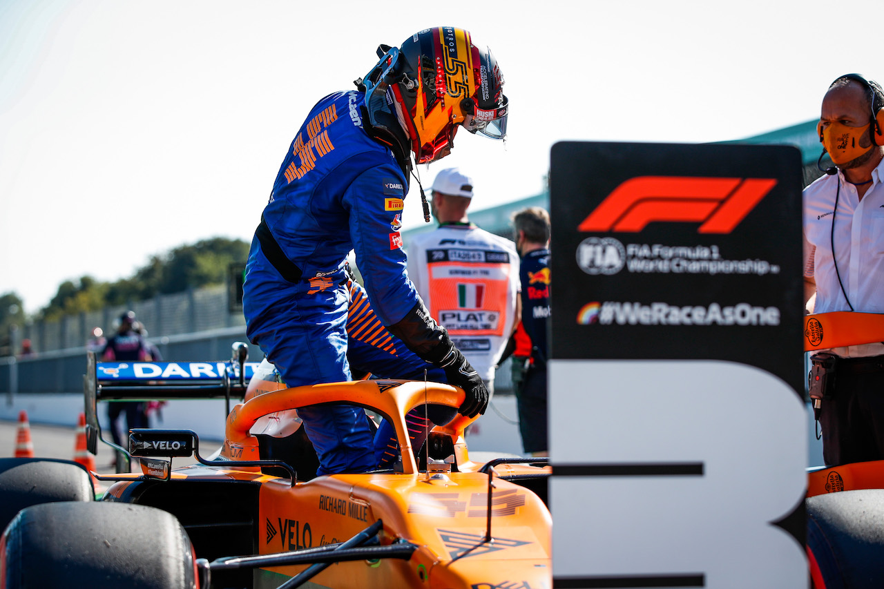 GP ITALIA, Carlos Sainz Jr (ESP) McLaren MCL35 in qualifying parc ferme.
05.09.2020. Formula 1 World Championship, Rd 8, Italian Grand Prix, Monza, Italy, Qualifiche Day.
- www.xpbimages.com, EMail: requests@xpbimages.com - copy of publication required for printed pictures. Every used picture is fee-liable. © Copyright: FIA Pool Image for Editorial Use Only