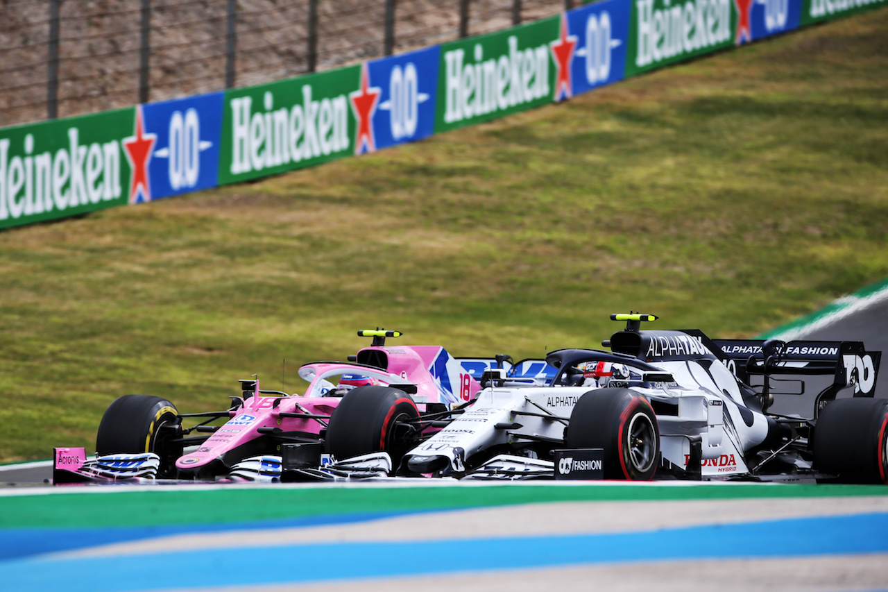 GP PORTOGALLO, Lance Stroll (CDN) Racing Point F1 Team RP20 e Pierre Gasly (FRA) AlphaTauri AT01 battle for position.
25.10.2020. Formula 1 World Championship, Rd 12, Portuguese Grand Prix, Portimao, Portugal, Gara Day.
- www.xpbimages.com, EMail: requests@xpbimages.com © Copyright: Batchelor / XPB Images