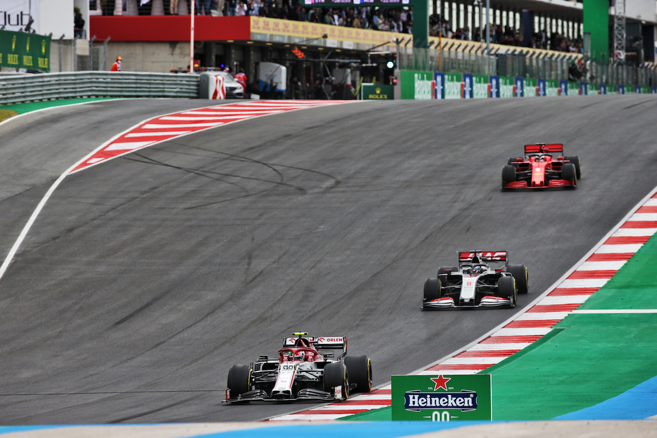 GP PORTOGALLO, Antonio Giovinazzi (ITA) Alfa Romeo Racing C39.
25.10.2020. Formula 1 World Championship, Rd 12, Portuguese Grand Prix, Portimao, Portugal, Gara Day.
- www.xpbimages.com, EMail: requests@xpbimages.com © Copyright: Batchelor / XPB Images