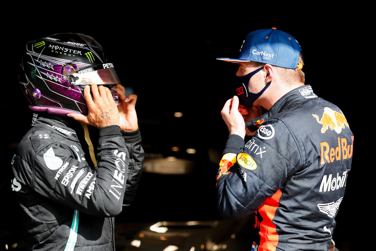 GP PORTOGALLO, (L to R): Lewis Hamilton (GBR) Mercedes AMG F1 with Max Verstappen (NLD) Red Bull Racing in qualifying parc ferme.
24.10.2020. Formula 1 World Championship, Rd 12, Portuguese Grand Prix, Portimao, Portugal, Qualifiche Day.
- www.xpbimages.com, EMail: requests@xpbimages.com © Copyright: FIA Pool Image for Editorial Use Only