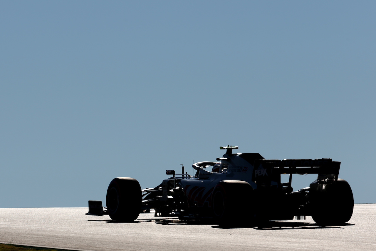 GP PORTOGALLO, Kevin Magnussen (DEN) Haas VF-20.
24.10.2020. Formula 1 World Championship, Rd 12, Portuguese Grand Prix, Portimao, Portugal, Qualifiche Day.
- www.xpbimages.com, EMail: requests@xpbimages.com ¬© Copyright: Batchelor / XPB Images