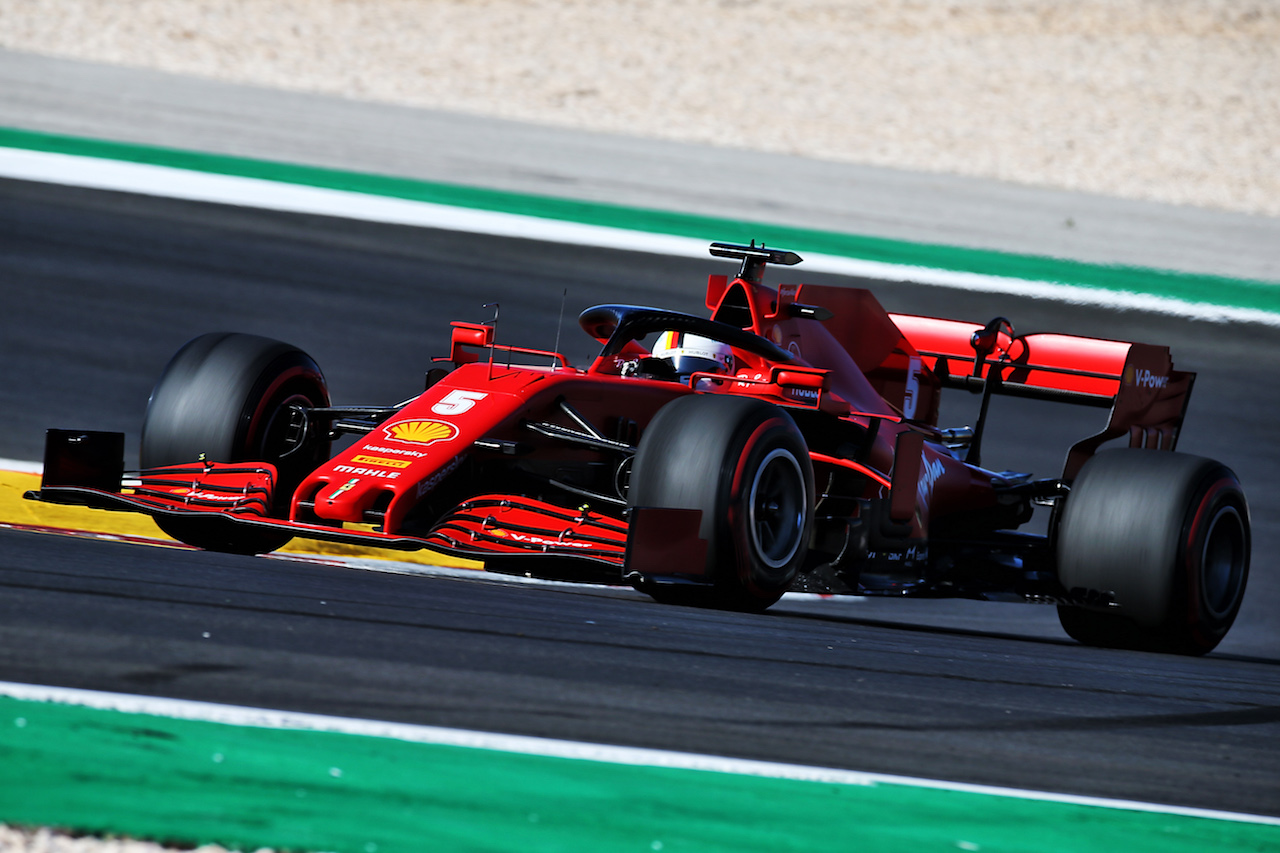 GP PORTOGALLO, Sebastian Vettel (GER) Ferrari SF1000.
24.10.2020. Formula 1 World Championship, Rd 12, Portuguese Grand Prix, Portimao, Portugal, Qualifiche Day.
- www.xpbimages.com, EMail: requests@xpbimages.com © Copyright: Batchelor / XPB Images