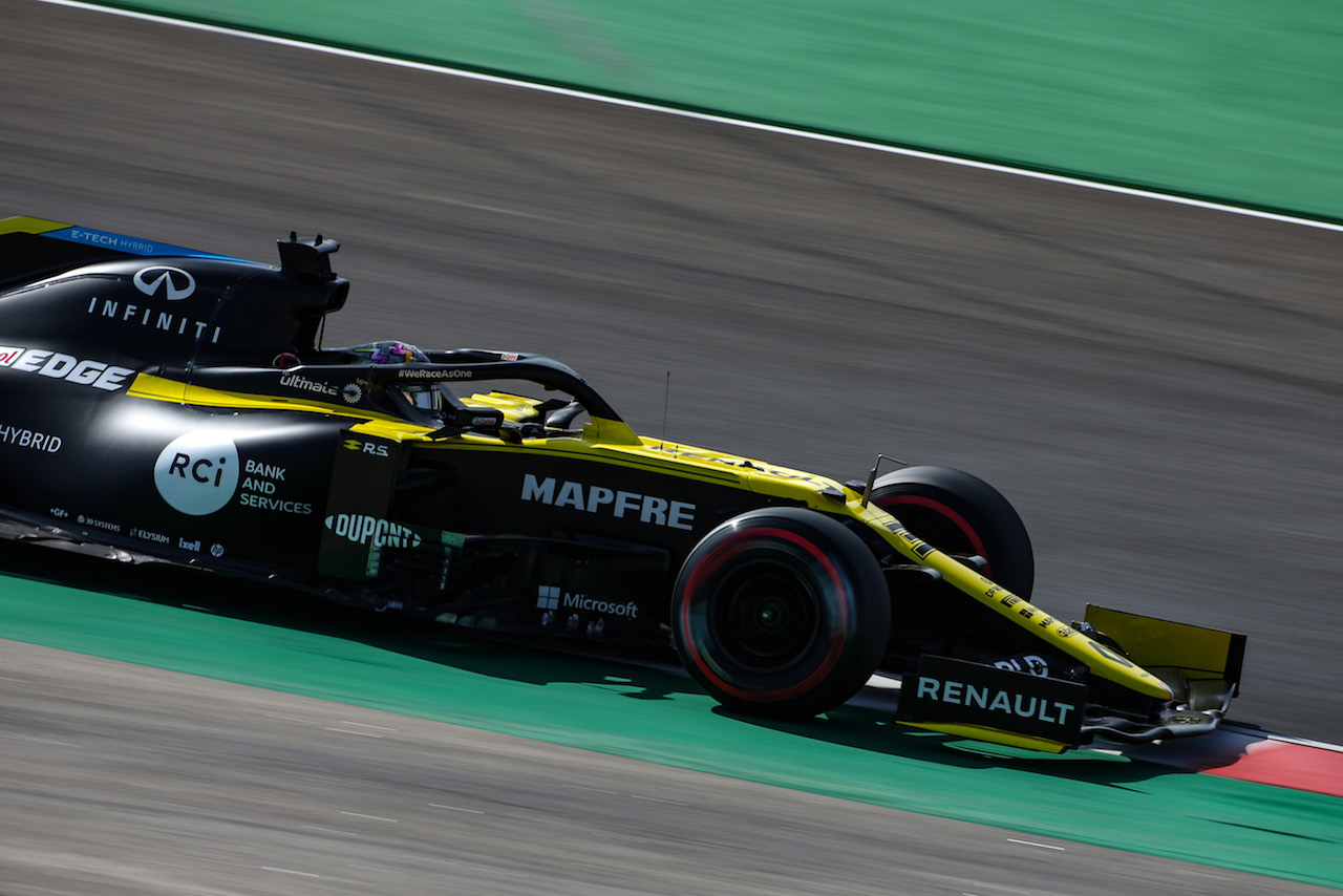 GP PORTOGALLO, Daniel Ricciardo (AUS), Renault F1 Team 
24.10.2020. Formula 1 World Championship, Rd 12, Portuguese Grand Prix, Portimao, Portugal, Qualifiche Day.
- www.xpbimages.com, EMail: requests@xpbimages.com © Copyright: Charniaux / XPB Images