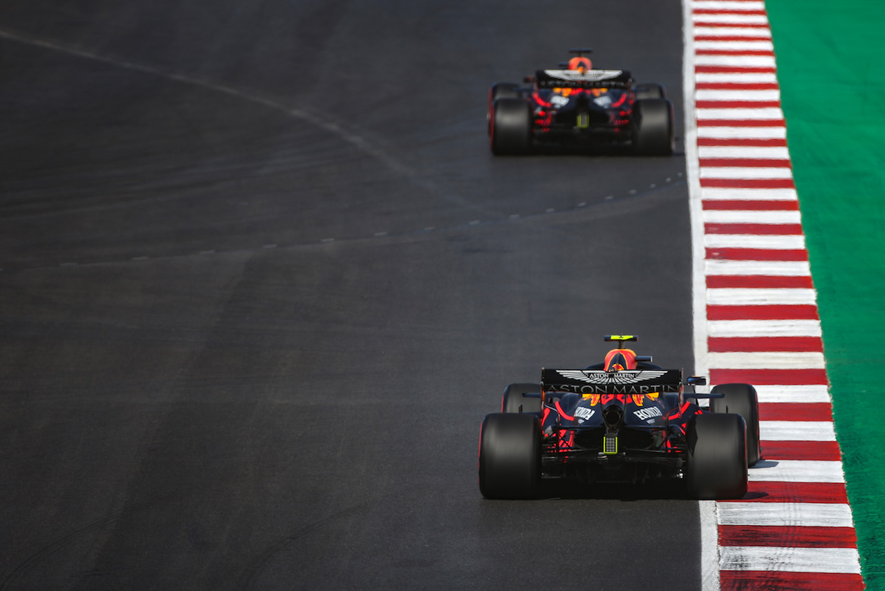 GP PORTOGALLO, Alexander Albon (THA), Red Bull Racing 
24.10.2020. Formula 1 World Championship, Rd 12, Portuguese Grand Prix, Portimao, Portugal, Qualifiche Day.
- www.xpbimages.com, EMail: requests@xpbimages.com ¬© Copyright: Charniaux / XPB Images