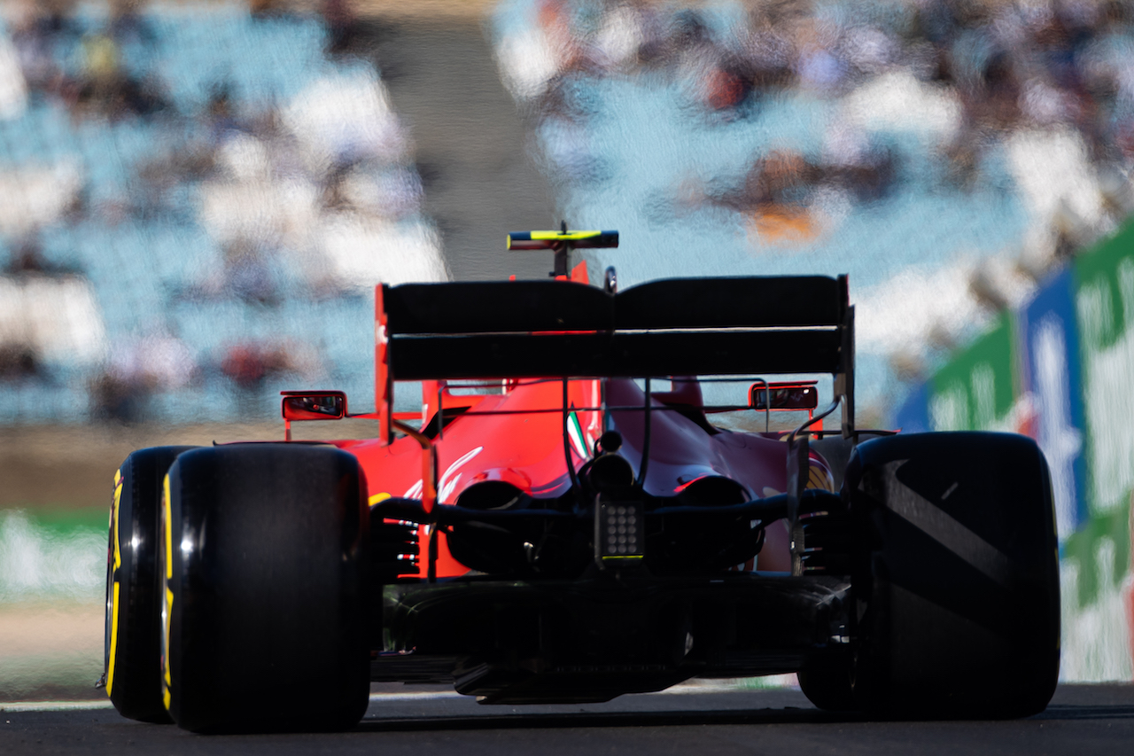 GP PORTOGALLO, Charles Leclerc (MON) Ferrari SF1000.
23.10.2020. Formula 1 World Championship, Rd 12, Portuguese Grand Prix, Portimao, Portugal, Practice Day.
- www.xpbimages.com, EMail: requests@xpbimages.com © Copyright: Bearne / XPB Images