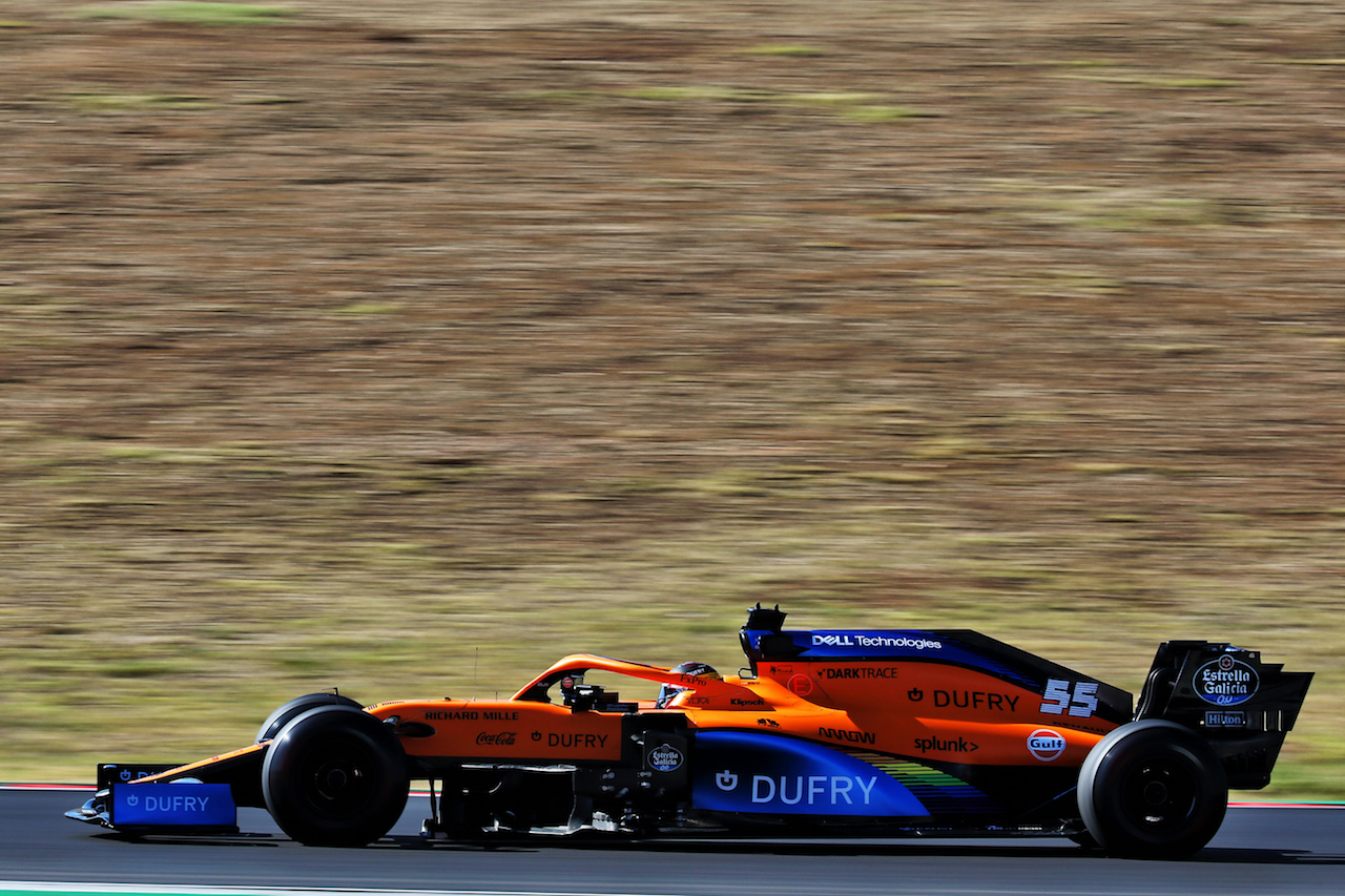 GP PORTOGALLO, Carlos Sainz Jr (ESP) McLaren MCL35.
23.10.2020. Formula 1 World Championship, Rd 12, Portuguese Grand Prix, Portimao, Portugal, Practice Day.
- www.xpbimages.com, EMail: requests@xpbimages.com © Copyright: Batchelor / XPB Images