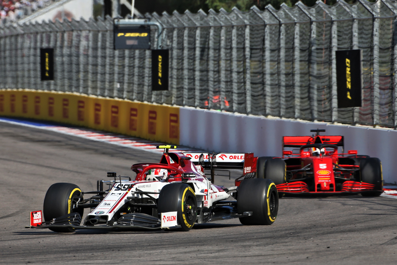 GP RUSSIA, Antonio Giovinazzi (ITA) Alfa Romeo Racing C39.
27.09.2020. Formula 1 World Championship, Rd 10, Russian Grand Prix, Sochi Autodrom, Sochi, Russia, Gara Day.
- www.xpbimages.com, EMail: requests@xpbimages.com © Copyright: Charniaux / XPB Images