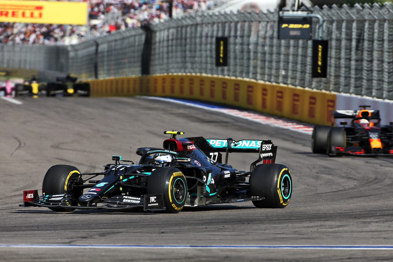 GP RUSSIA, Valtteri Bottas (FIN) Mercedes AMG F1 W11.
27.09.2020. Formula 1 World Championship, Rd 10, Russian Grand Prix, Sochi Autodrom, Sochi, Russia, Gara Day.
- www.xpbimages.com, EMail: requests@xpbimages.com © Copyright: Charniaux / XPB Images