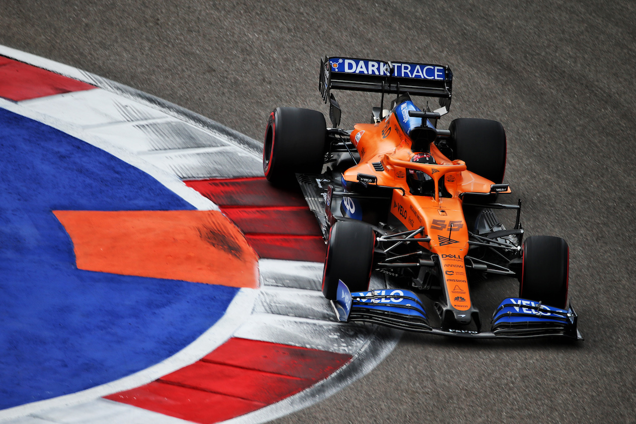 GP RUSSIA, Carlos Sainz Jr (ESP) McLaren MCL35.
26.09.2020. Formula 1 World Championship, Rd 10, Russian Grand Prix, Sochi Autodrom, Sochi, Russia, Qualifiche Day.
- www.xpbimages.com, EMail: requests@xpbimages.com © Copyright: Batchelor / XPB Images