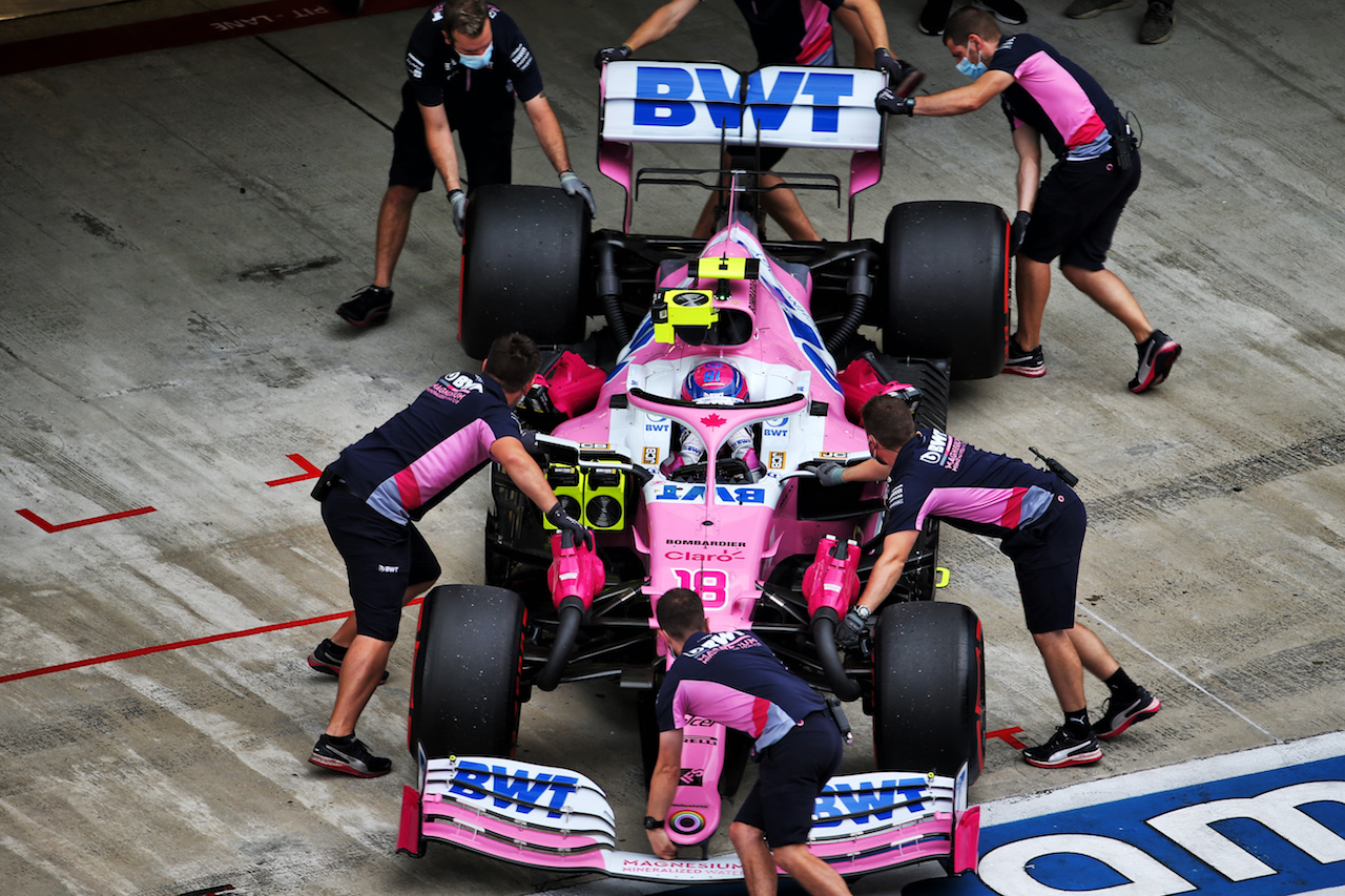 GP RUSSIA, Lance Stroll (CDN) Racing Point F1 Team RP20 in the pits.
26.09.2020. Formula 1 World Championship, Rd 10, Russian Grand Prix, Sochi Autodrom, Sochi, Russia, Qualifiche Day.
- www.xpbimages.com, EMail: requests@xpbimages.com © Copyright: Batchelor / XPB Images